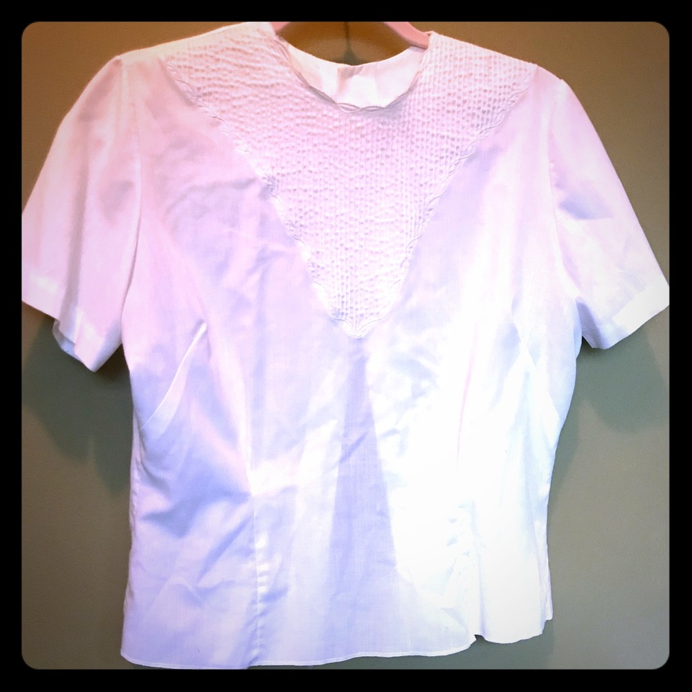 Vintage 1940s Judy bond white back button blouse
